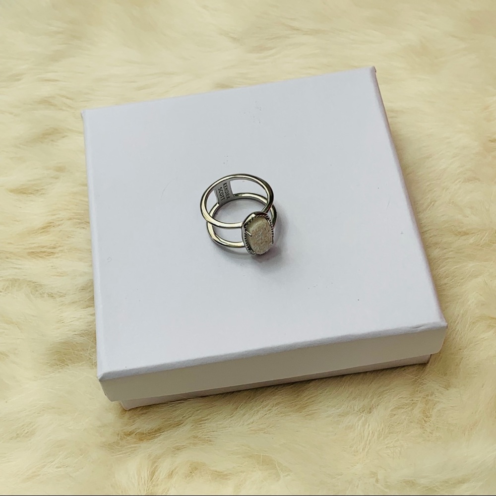 Kendra Scott Elyse Ring In Silver Iridescent Drusy - Picture 3 of 8